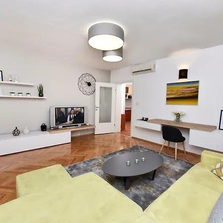 Gilda Apartment *